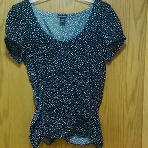 Short sleeve black and white top